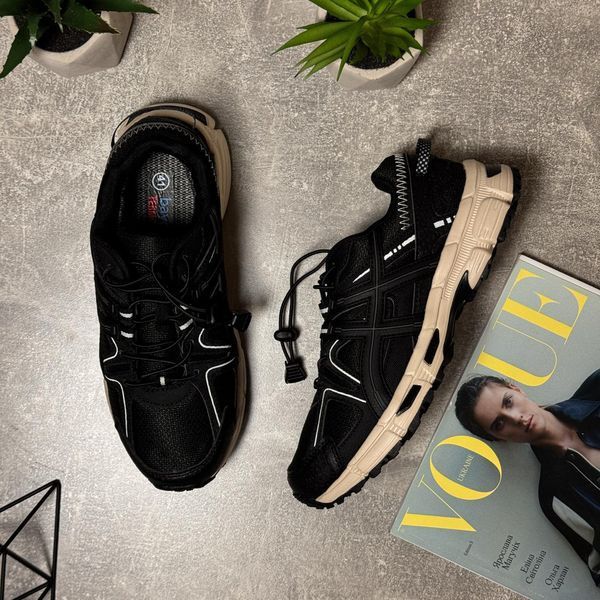 Black sneakers in the A style